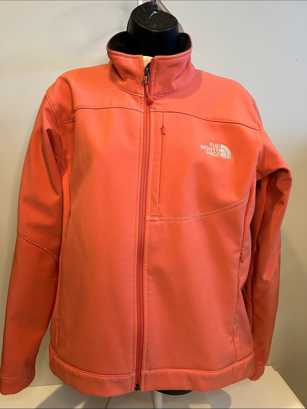 The North Face 7 Summits Apex Softshell Jacket Womens large coral Everest 2006